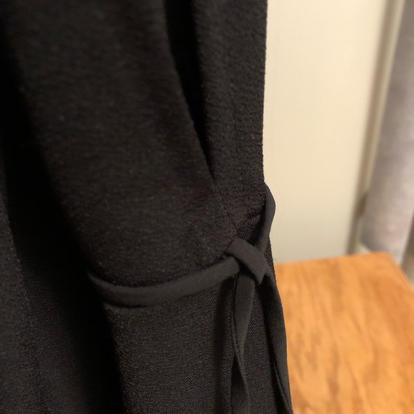 Express Black and Blue Garment - Picture 4 of 5